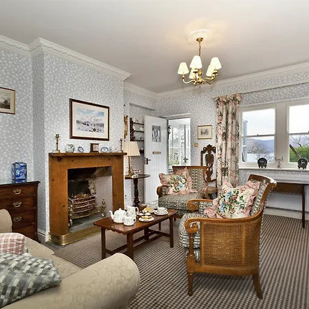 Sharrow Bay ウォーターミロック